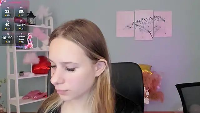 Snapshot of miles_candy chatting on 03.02.26 miles candy online show from 03.02.26