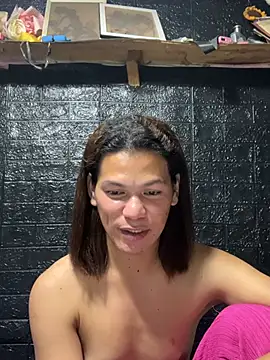 HugeAgatha online show from 02.22.26