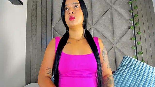 ChloeeMiller   online show from 02.13.26