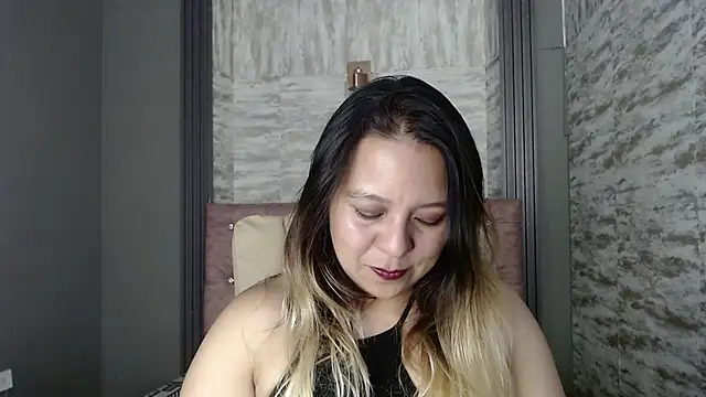 Snapshot of sami_1_8 chatting on 05.20.26 sami 1 8 online show from 05.20.26