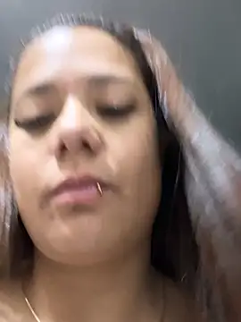 Snapshot of Pretty__Milf chatting on 02.25.26 Pretty Milf online show from 02.25.26