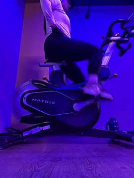 Snapshot of Pretty__Milf chatting on 03.03.26 Pretty Milf online show from 03.03.26