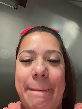 Snapshot of Pretty__Milf chatting on 03.07.26 Pretty Milf online show from 03.07.26