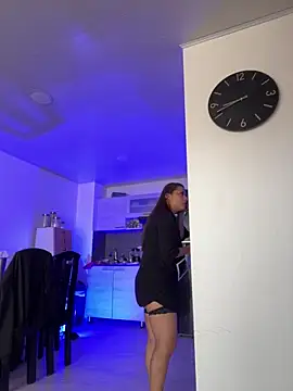 Snapshot of Pretty__Milf chatting on 04.08.26 Pretty Milf online show from 04.08.26