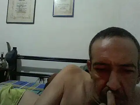 Snapshot of guevo14cm3 chatting on 02.21.26 guevo14cm3 online show from 02.21.26