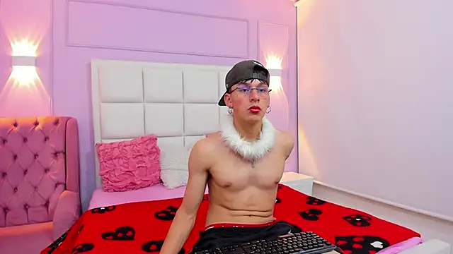 Alexander Collinss online show from 02.17.26