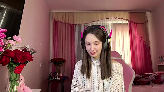 Snapshot of MarcelaBlas chatting on 05.18.26 MarcelaBlas online show from 05.18.26