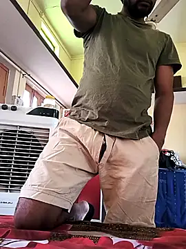 Hottlund6 online show from 04.15.26