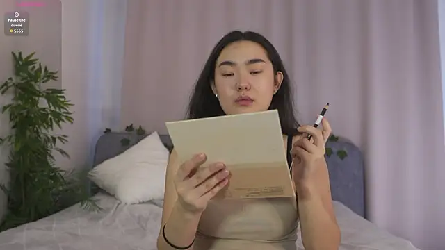 Snapshot of VestaCarrigg chatting on 02.01.26 VestaCarrigg online show from 02.01.26