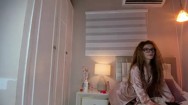 isabela  x online show from 02.27.26