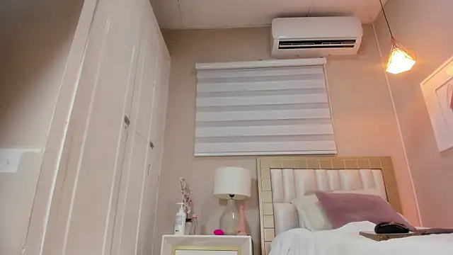 isabela  x online show from 03.28.26