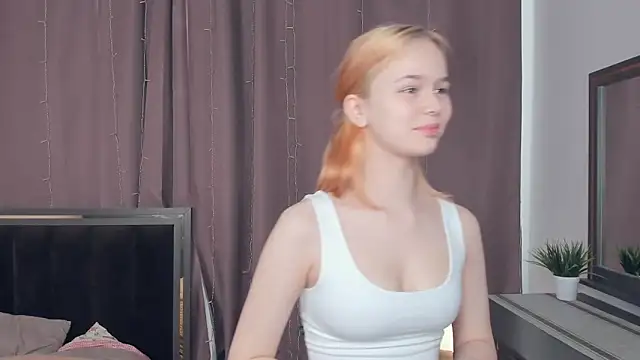 Snapshot of OwlLynn chatting on 03.14.26 OwlLynn online show from 03.14.26