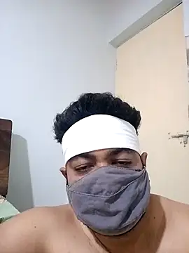 Snapshot of gujjuboysexy123 chatting on 02.14.26 gujjuboysexy123 online show from 02.14.26