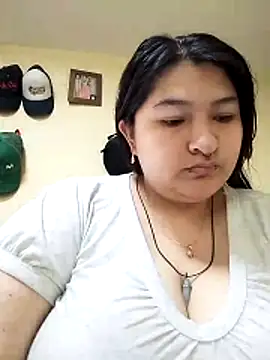 Snapshot of LauraHorny69 chatting on 06.13.26 LauraHorny69 online show from 06.13.26