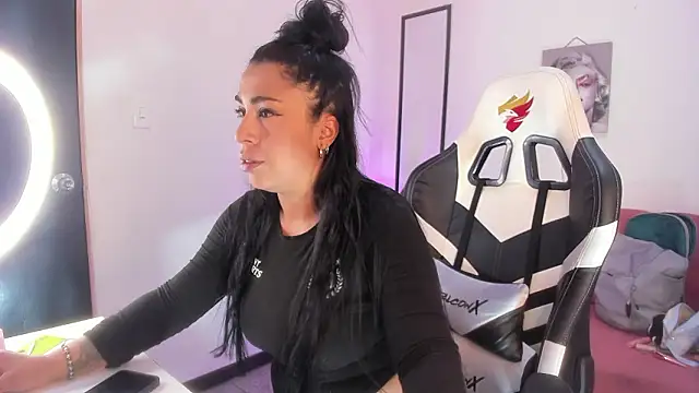 Xiomara as online show from 02.07.26