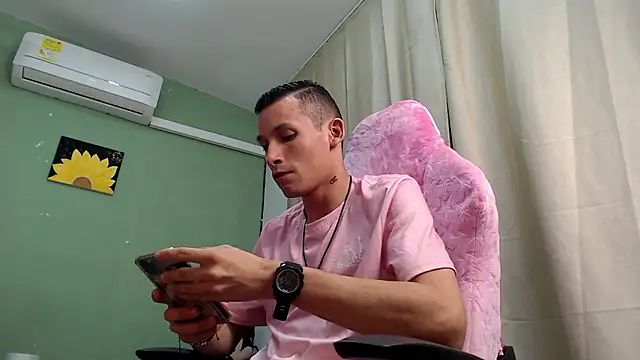 Snapshot of The_BDSM_boys chatting on 01.14.26 The BDSM boys online show from 01.14.26