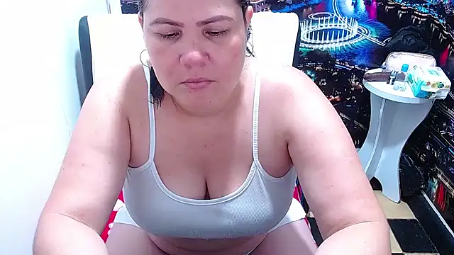 Snapshot of tila_nastyy chatting on 06.26.26 tila nastyy online show from 06.26.26