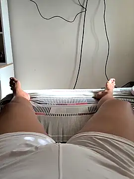 Snapshot of melzinhab23 chatting on 02.25.26 melzinhab23 online show from 02.25.26