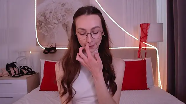 Emily Simon online show from 06.03.26