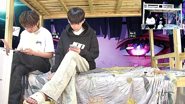 xiaohuangren01 online show from 03.05.26