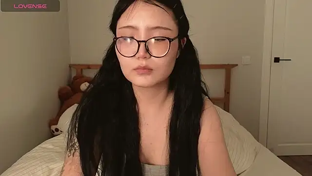 nullgirl online show from 05.12.26