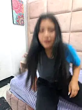 valenlopezz  online show from 05.08.26