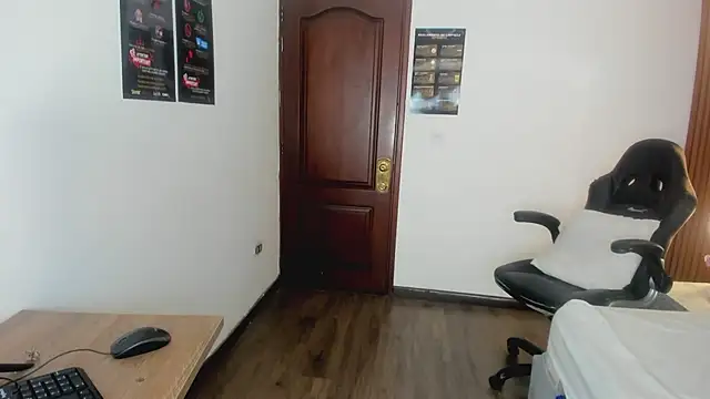 Ambarross  online show from 04.12.26