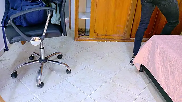 samirths boy  online show from 04.08.26