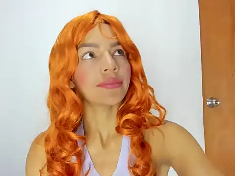 Snapshot of esperanzagomez chatting on 01.15.26 esperanzagomez online show from 01.15.26