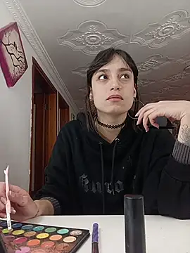 JenniQ69 online show from 02.18.26