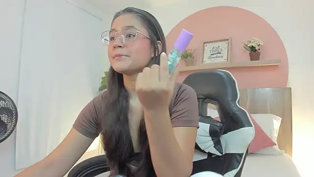 Snapshot of ivette_swan chatting on 02.11.26 ivette swan online show from 02.11.26