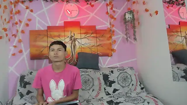 Milanhot2006 online show from 01.19.26