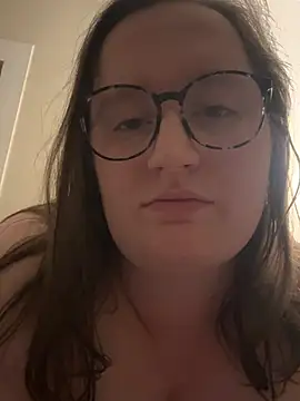 lucycomestrue online show from 01.19.26