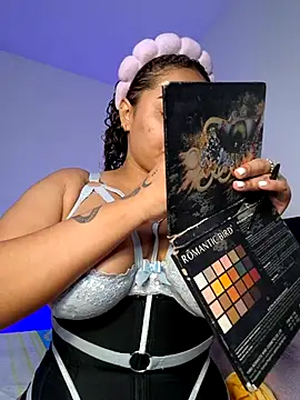 Snapshot of curly_girl_31 chatting on 02.05.26 curly girl 31 online show from 02.05.26