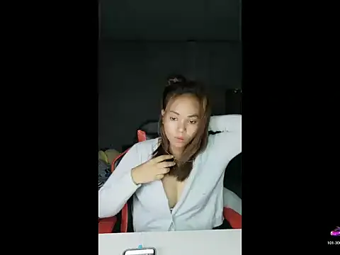 Pearlveil online show from 03.09.26