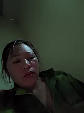 Snapshot of Jooj- chatting on 04.17.26 Jooj- online show from 04.17.26