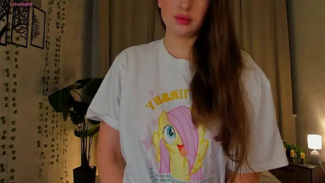 Snapshot of Celine_Coello chatting on 04.15.26 Celine Coello online show from 04.15.26