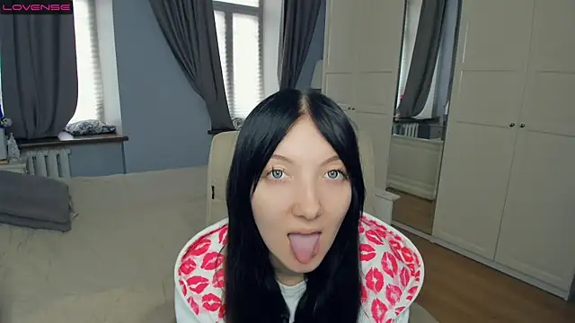 RoxanneComisky online show from 02.08.26