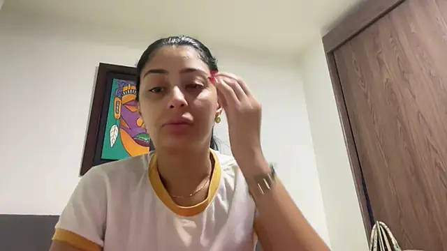 Snapshot of AbrilSantosxo chatting on 06.17.26 AbrilSantosxo online show from 06.17.26