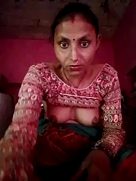 Snapshot of Juli_rathore chatting on 02.03.26 Juli rathore online show from 02.03.26