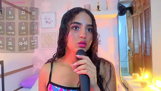 Emma Thompssonn online show from 04.17.26