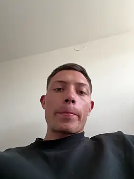 santiObrero online show from 04.08.26