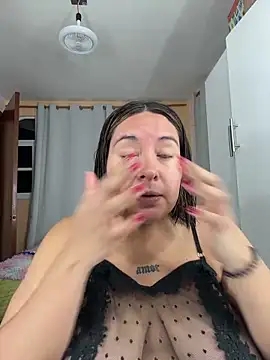 Nailealipsglossy online show from 02.08.26