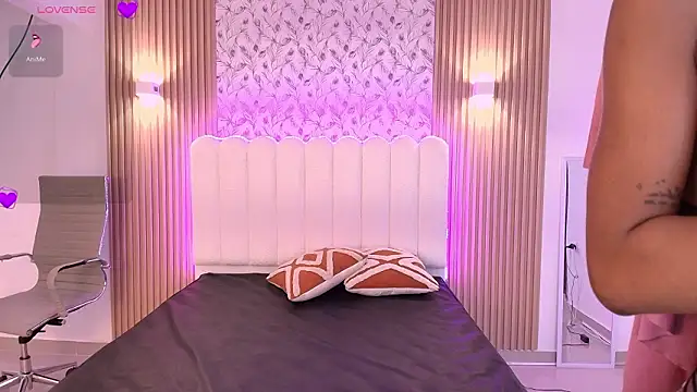 Snapshot of Amira_Alzahra chatting on 03.09.26 Amira Alzahra online show from 03.09.26