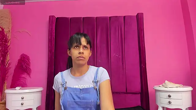Snapshot of mitzukywinteer chatting on 06.17.26 mitzukywinteer online show from 06.17.26