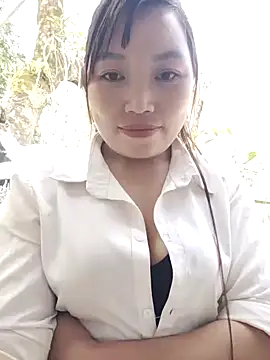 Snapshot of lia-coy chatting on 04.03.26 lia-coy online show from 04.03.26