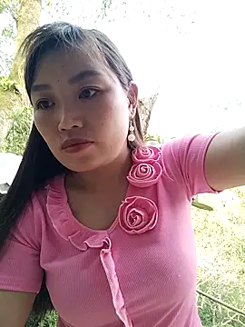 Snapshot of lia-coy chatting on 04.10.26 lia-coy online show from 04.10.26