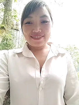 Snapshot of lia-coy chatting on 04.16.26 lia-coy online show from 04.16.26