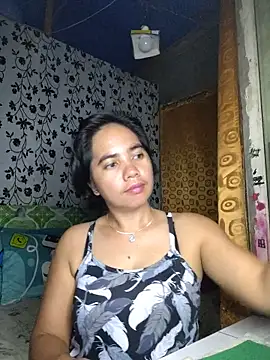 Snapshot of LoveSammantha24xxx chatting on 05.18.26 LoveSammantha24xxx online show from 05.18.26