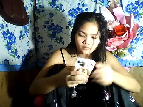 PinaySkinnyJust18 online show from 05.23.26